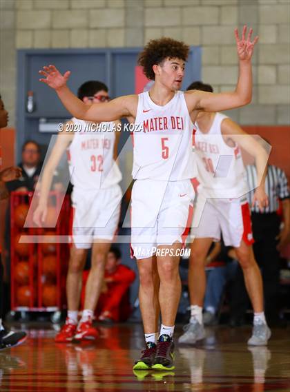 Thumbnail 3 in Whitney Young vs. Mater Dei (Nike Extravaganza) photogallery.