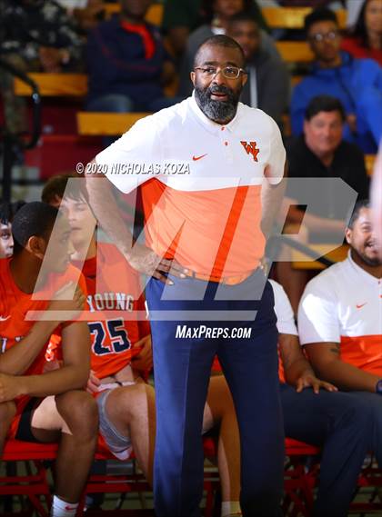 Thumbnail 1 in Whitney Young vs. Mater Dei (Nike Extravaganza) photogallery.