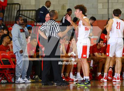 Thumbnail 2 in Whitney Young vs. Mater Dei (Nike Extravaganza) photogallery.