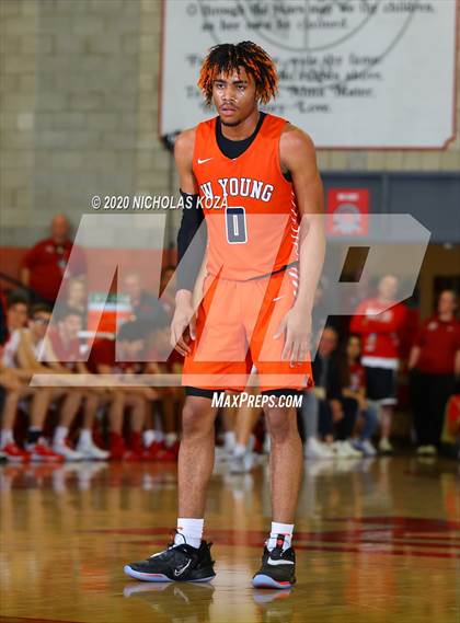 Thumbnail 3 in Whitney Young vs. Mater Dei (Nike Extravaganza) photogallery.