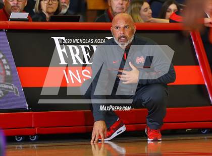 Thumbnail 2 in Whitney Young vs. Mater Dei (Nike Extravaganza) photogallery.