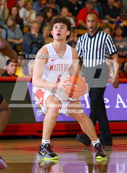 Thumbnail 1 in Whitney Young vs. Mater Dei (Nike Extravaganza) photogallery.