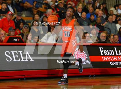 Thumbnail 1 in Whitney Young vs. Mater Dei (Nike Extravaganza) photogallery.