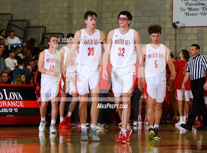 Thumbnail 2 in Whitney Young vs. Mater Dei (Nike Extravaganza) photogallery.