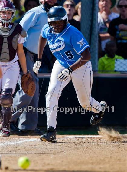 Thumbnail 2 in Sweeny vs Columbia (UIL 3A Region IV Final) photogallery.