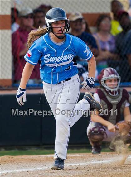 Thumbnail 2 in Sweeny vs Columbia (UIL 3A Region IV Final) photogallery.
