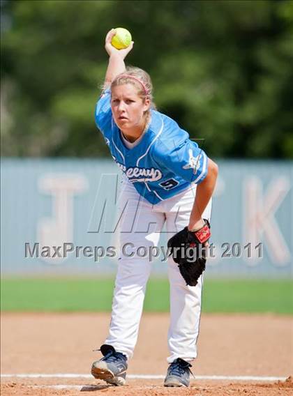 Thumbnail 2 in Sweeny vs Columbia (UIL 3A Region IV Final) photogallery.
