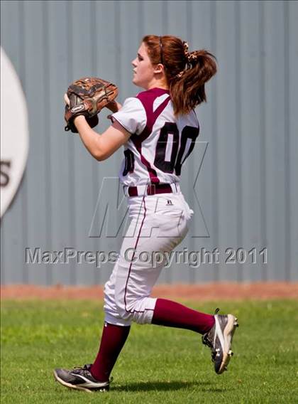 Thumbnail 2 in Sweeny vs Columbia (UIL 3A Region IV Final) photogallery.