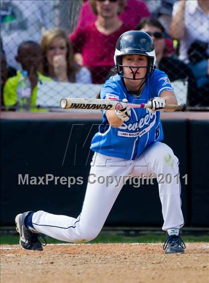 Thumbnail 1 in Sweeny vs Columbia (UIL 3A Region IV Final) photogallery.