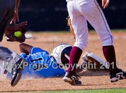 Thumbnail 1 in Sweeny vs Columbia (UIL 3A Region IV Final) photogallery.