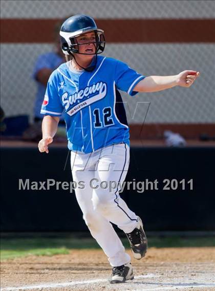 Thumbnail 3 in Sweeny vs Columbia (UIL 3A Region IV Final) photogallery.