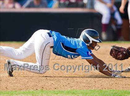 Thumbnail 2 in Sweeny vs Columbia (UIL 3A Region IV Final) photogallery.