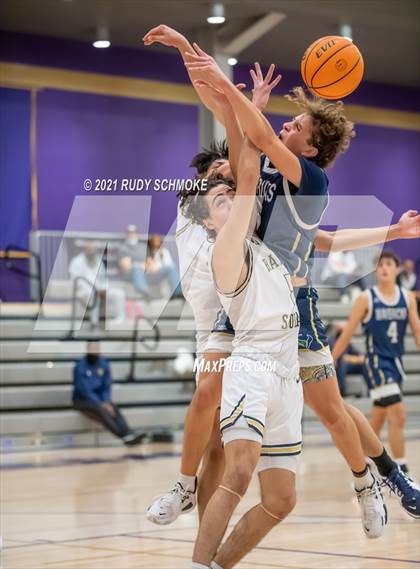 Thumbnail 2 in La Costa Canyon vs Rancho Solano (Torrey Pines Holiday Classic) photogallery.