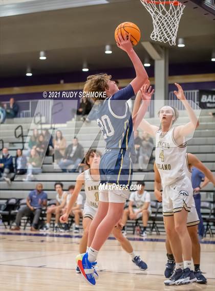 Thumbnail 3 in La Costa Canyon vs Rancho Solano (Torrey Pines Holiday Classic) photogallery.