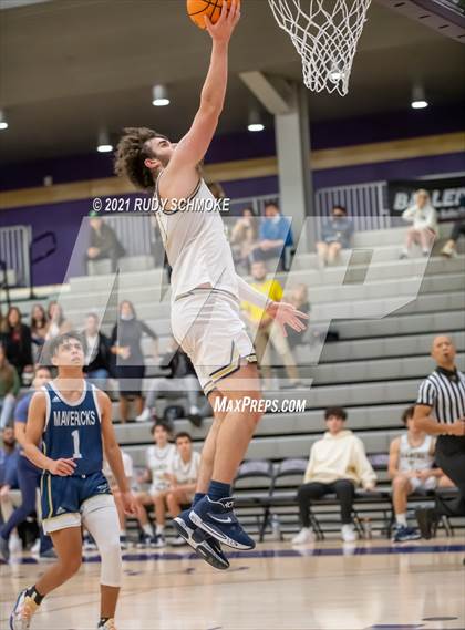 Thumbnail 2 in La Costa Canyon vs Rancho Solano (Torrey Pines Holiday Classic) photogallery.