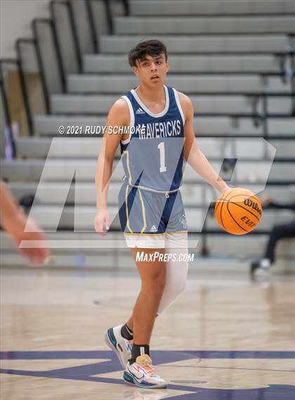 Thumbnail 2 in La Costa Canyon vs Rancho Solano (Torrey Pines Holiday Classic) photogallery.