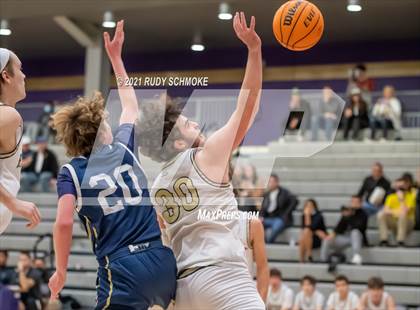 Thumbnail 3 in La Costa Canyon vs Rancho Solano (Torrey Pines Holiday Classic) photogallery.