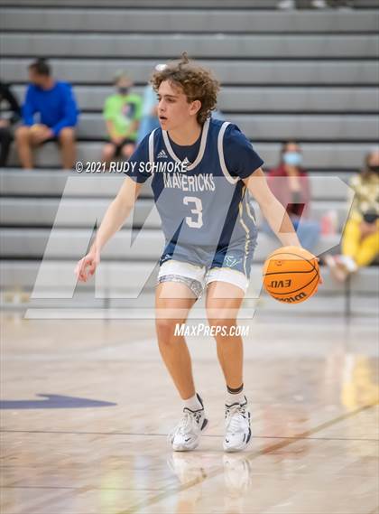 Thumbnail 3 in La Costa Canyon vs Rancho Solano (Torrey Pines Holiday Classic) photogallery.