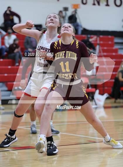 Thumbnail 2 in Berne Union vs Liberty Union photogallery.