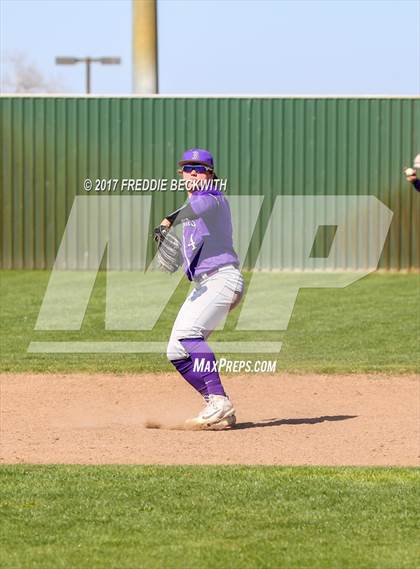Thumbnail 3 in Bonham vs. Paradise photogallery.