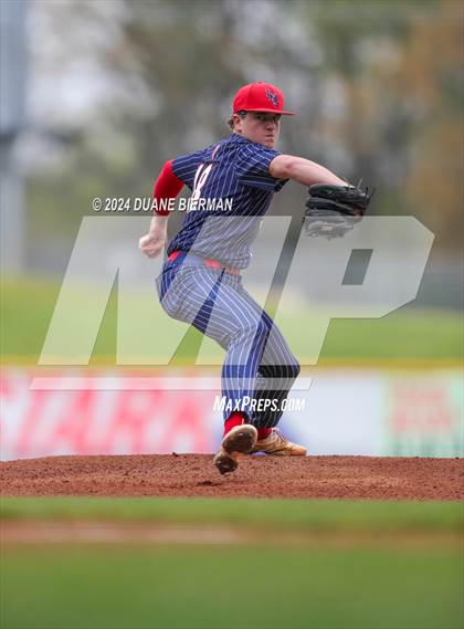Thumbnail 3 in Lewisburg vs. Houston photogallery.