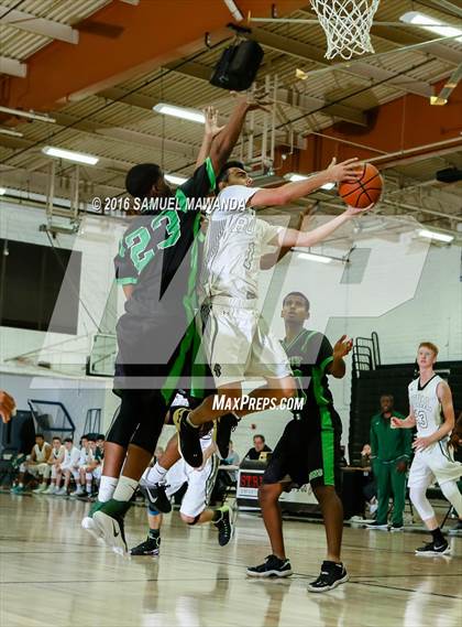 Thumbnail 2 in Royal vs Dorsey (West Valley Thanksgiving Tip-Off Classic) photogallery.