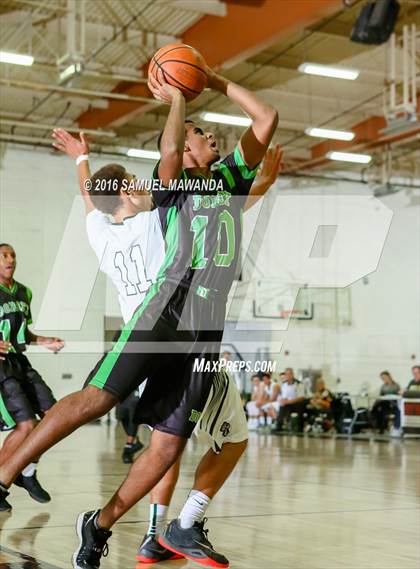 Thumbnail 1 in Royal vs Dorsey (West Valley Thanksgiving Tip-Off Classic) photogallery.