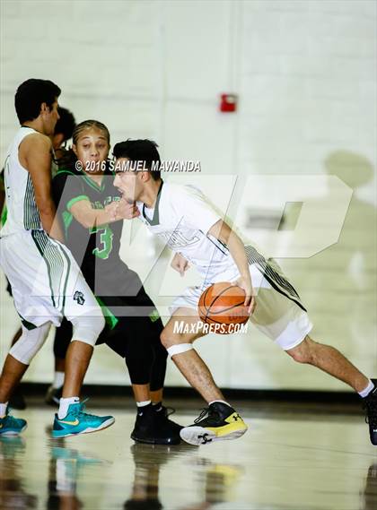 Thumbnail 1 in Royal vs Dorsey (West Valley Thanksgiving Tip-Off Classic) photogallery.