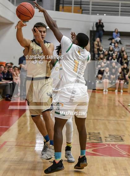 Thumbnail 3 in Bishop McGuinness vs. North Rowan (NCHSAA 1A Western Regional) photogallery.