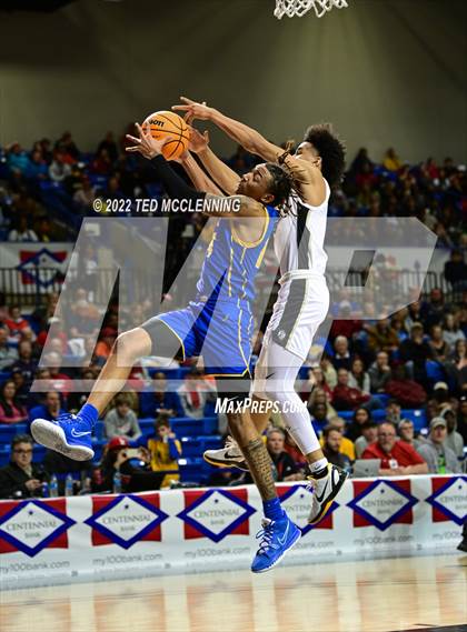 Thumbnail 1 in North Little Rock vs. Bentonville (AAA 6A State Final) photogallery.