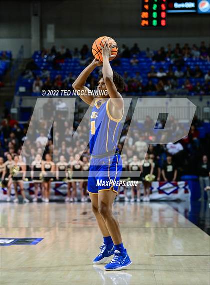 Thumbnail 3 in North Little Rock vs. Bentonville (AAA 6A State Final) photogallery.