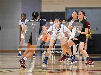 Thumbnail 2 in Mission Hills vs. La Jolla Country Day (CIF San Diego Section Open Final) photogallery.