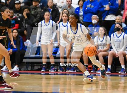 Thumbnail 1 in Mission Hills vs. La Jolla Country Day (CIF San Diego Section Open Final) photogallery.