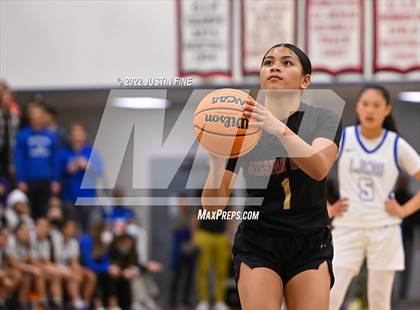 Thumbnail 3 in Mission Hills vs. La Jolla Country Day (CIF San Diego Section Open Final) photogallery.