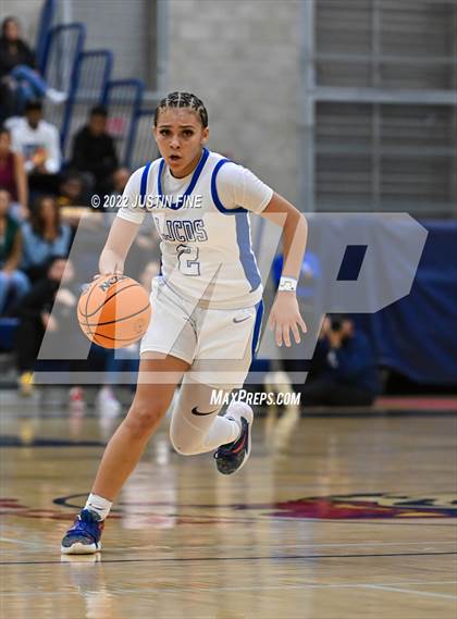 Thumbnail 1 in Mission Hills vs. La Jolla Country Day (CIF San Diego Section Open Final) photogallery.