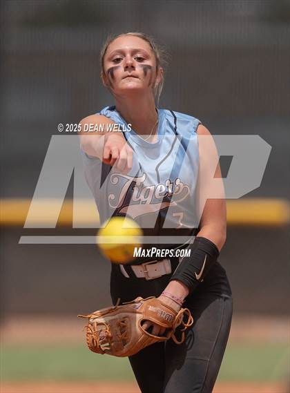 Thumbnail 2 in Benson @ Kingman Academy photogallery.