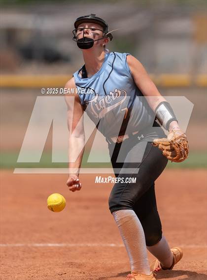 Thumbnail 1 in Benson @ Kingman Academy photogallery.