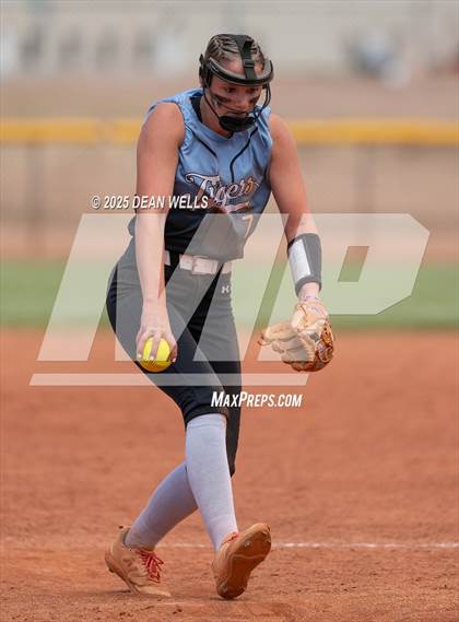 Thumbnail 3 in Benson @ Kingman Academy photogallery.