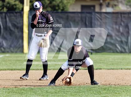 Thumbnail 3 in Fort Wayne Blackhawk Christian @ Leo photogallery.