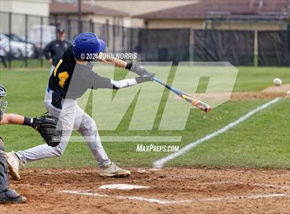 Thumbnail 2 in Fort Wayne Blackhawk Christian @ Leo photogallery.