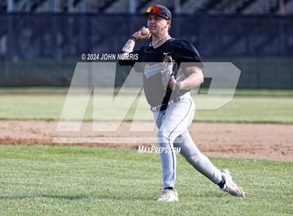 Thumbnail 2 in Fort Wayne Blackhawk Christian @ Leo photogallery.