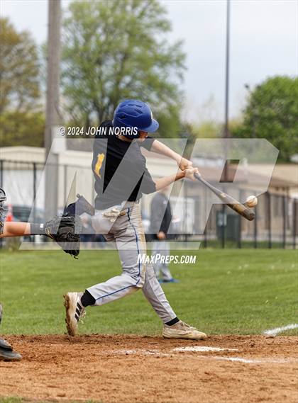 Thumbnail 2 in Fort Wayne Blackhawk Christian @ Leo photogallery.