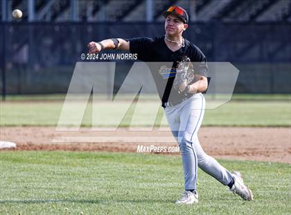 Thumbnail 3 in Fort Wayne Blackhawk Christian @ Leo photogallery.