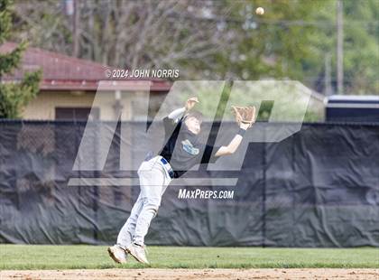 Thumbnail 2 in Fort Wayne Blackhawk Christian @ Leo photogallery.