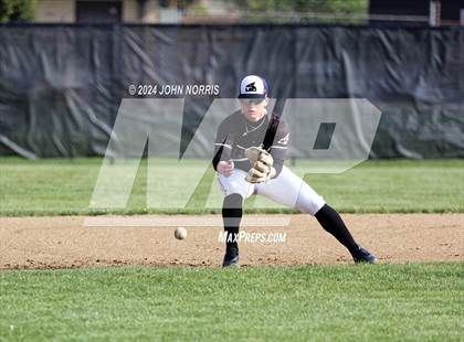 Thumbnail 2 in Fort Wayne Blackhawk Christian @ Leo photogallery.