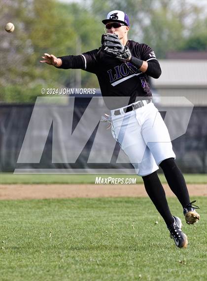 Thumbnail 3 in Fort Wayne Blackhawk Christian @ Leo photogallery.