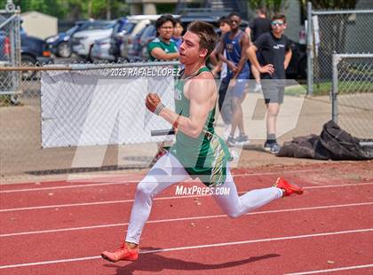 Thumbnail 2 in Northland Christian Relays (4x100M) photogallery.