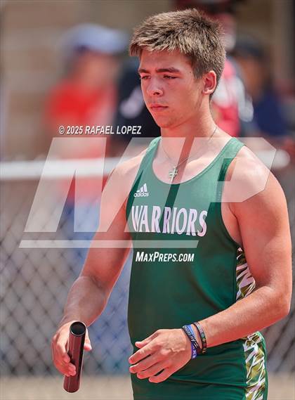 Thumbnail 2 in Northland Christian Relays (4x100M) photogallery.