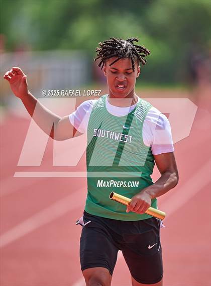 Thumbnail 1 in Northland Christian Relays (4x100M) photogallery.