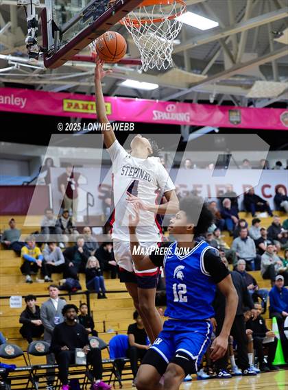 Thumbnail 3 in Archbishop Stepinac vs. Richmond Heights (Army National Guard Hoophall Classic) photogallery.
